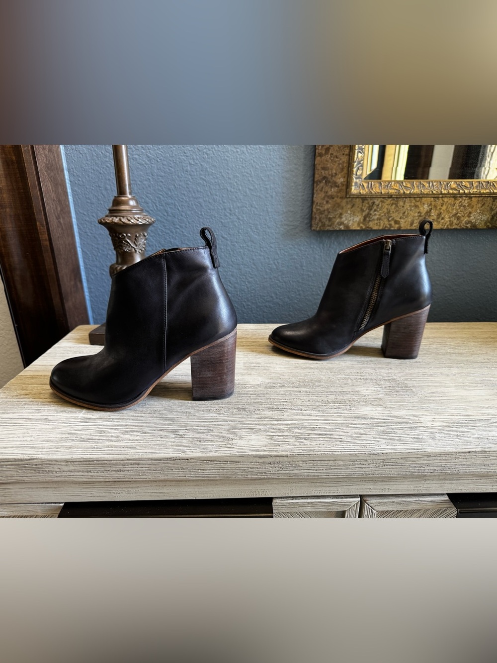 NEW!!! bp Black Leather Ankle Booties with Stacked Heel and Side Zip - Picture 4 of 7